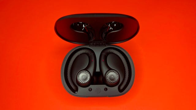 Top-rated earbuds for sports activities featuring ear hooks and wireless connectivity