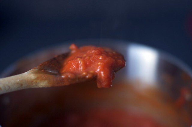 Butter and onion infused tomato sauce